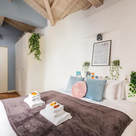 Daire Loft Via Della Scala With Terrace *