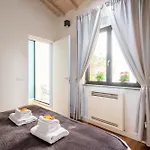 Loft Via Della Scala With Terrace *